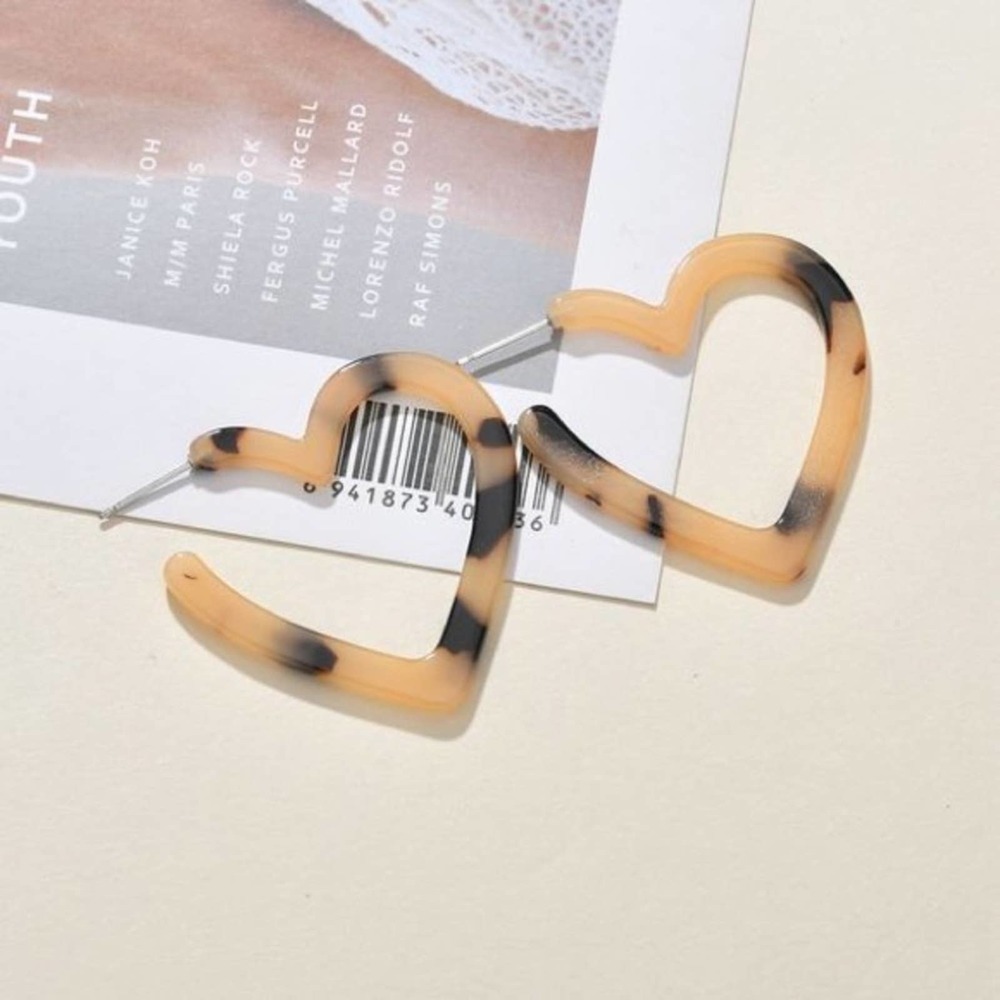 Tortoise Tan & Black Heart Drop Earrings